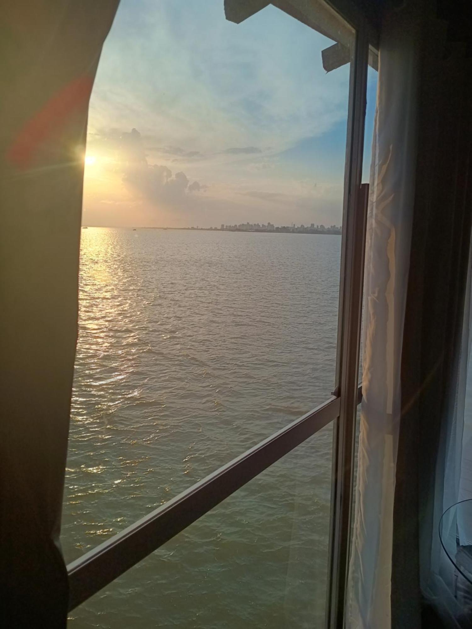 Suite Bangalo Ilha Da Fantasia Belem  Exterior photo
